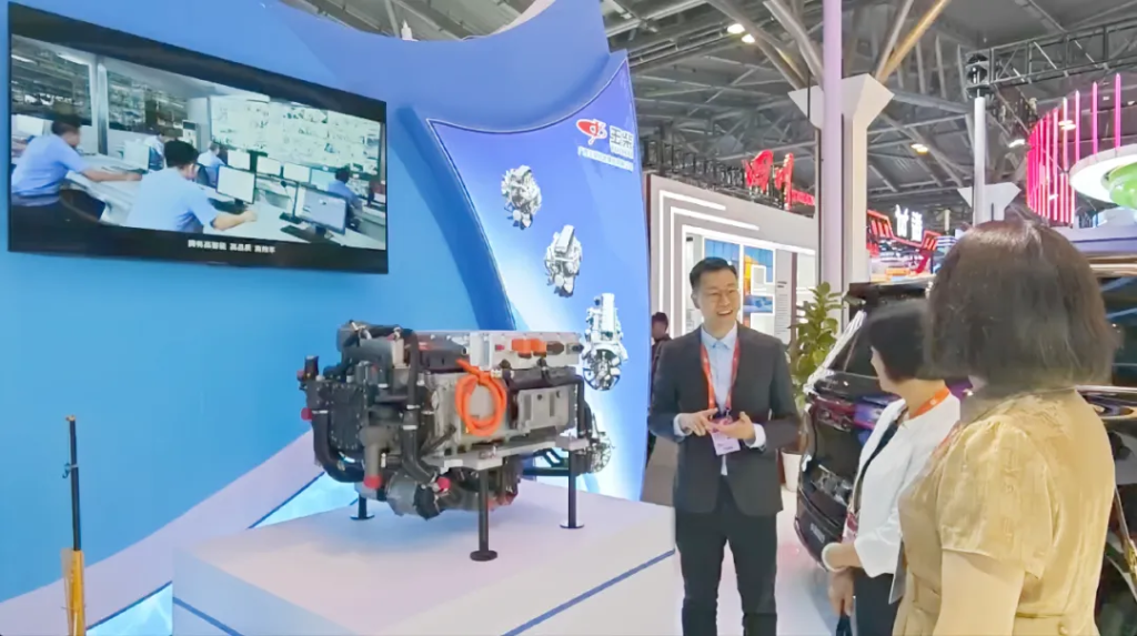 玉柴芯蓝氢能燃料电池系统亮相中国品牌日博览会