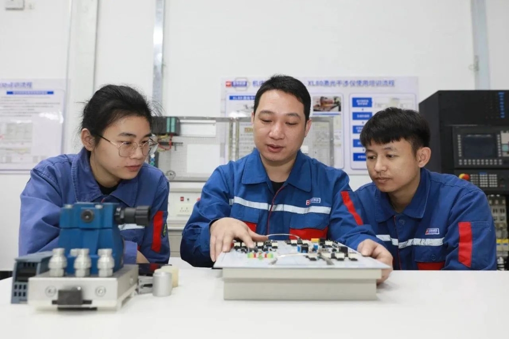 全国人大代表李海桦携三项建议参加全国两会