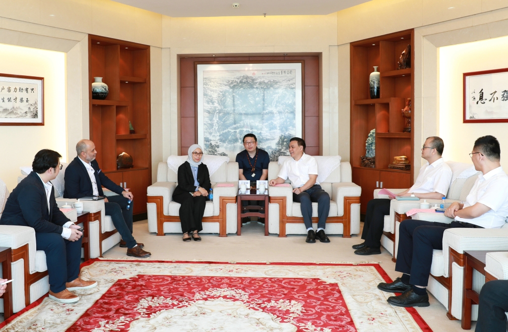 李汉阳与马石油润滑油国际总裁Hezlinn交流 深化双方战略合作
