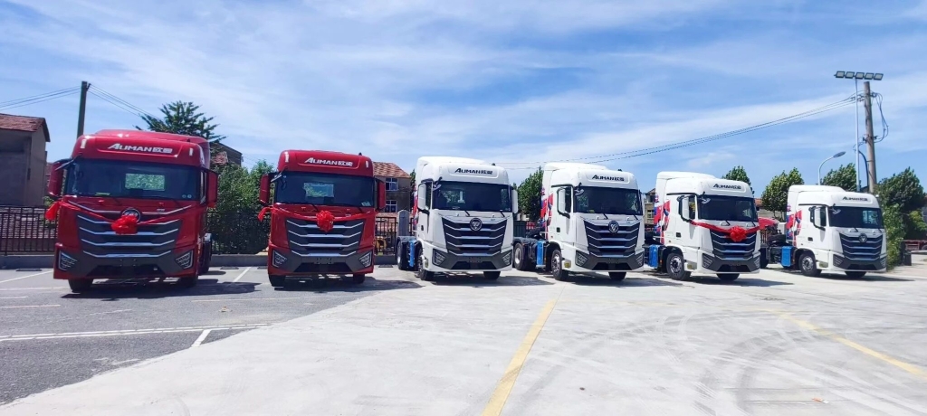 山东欧曼客户走进玉柴 现场签约300台订单